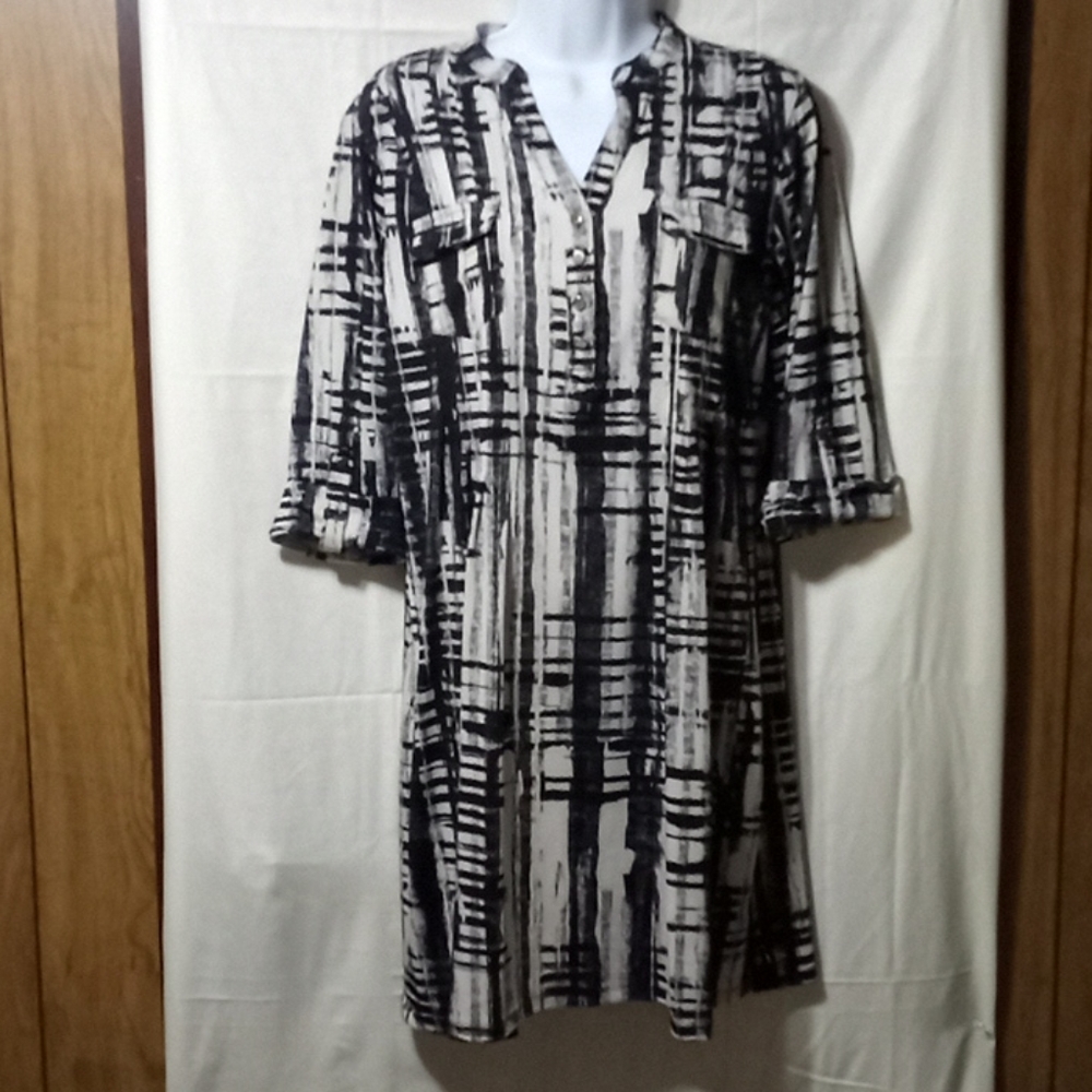 Women's White and black dress